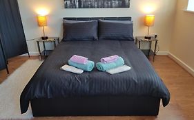 Modern Studio Flat In Wigan